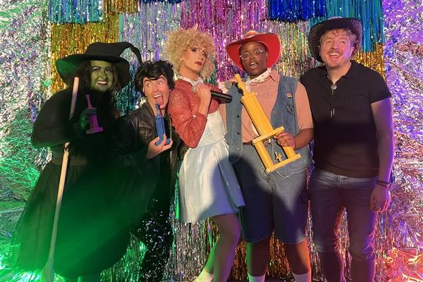 Drag show contestants